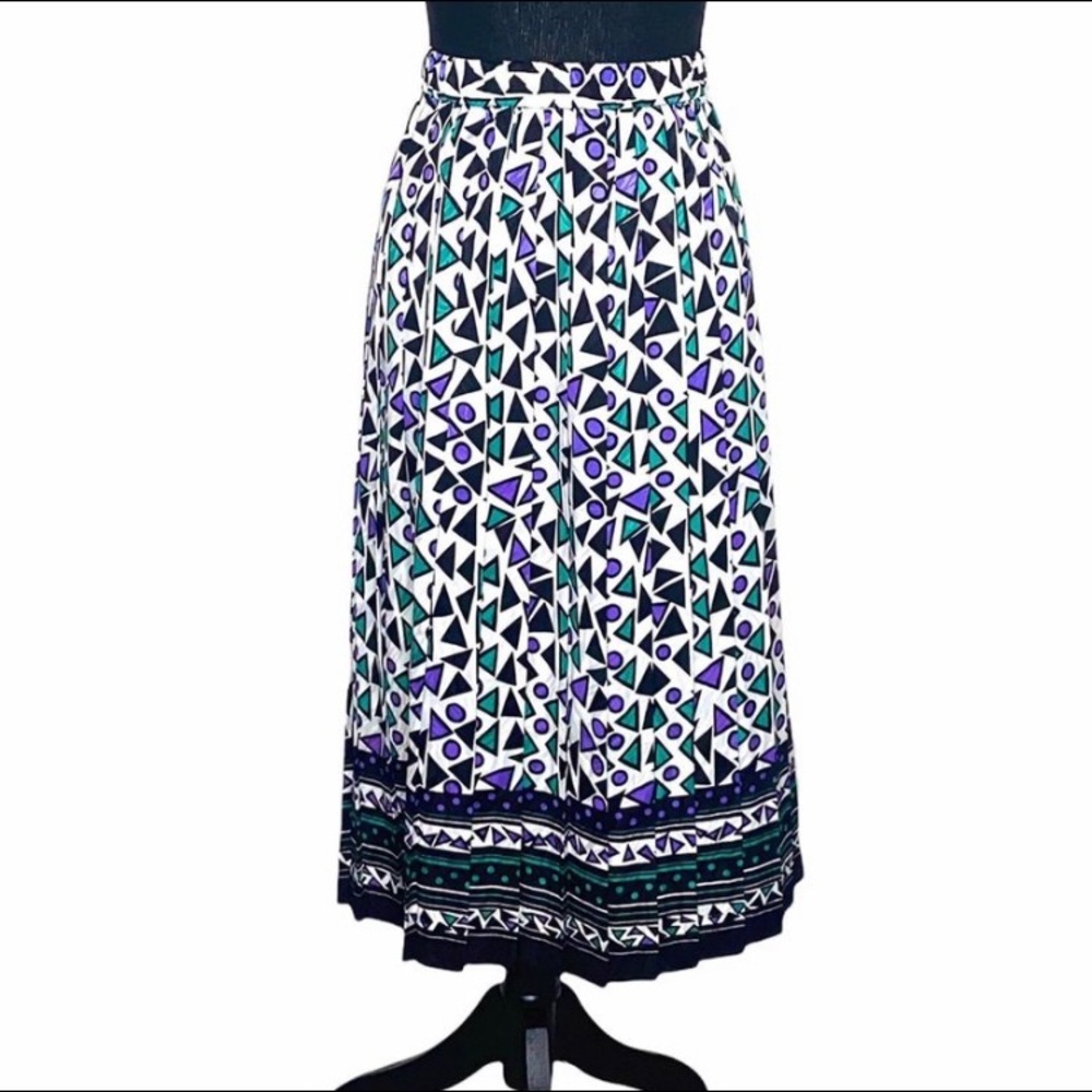 Vintage White Geometric Skirt